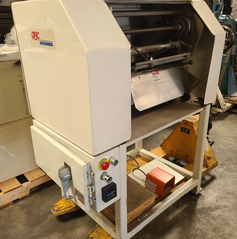 GBC SICKINGER COIL BINDER – this makes the wire coil then binds the book!! $3998 Call or text Dave